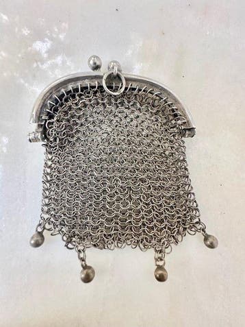 Beeldje - Coin purse - Massief zilver, Antiek en Kunst