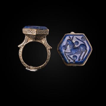 Ottomaanse Rijk Ring met lapis lazuli intaglio met paard