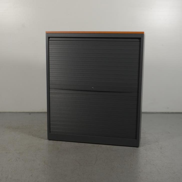 Roldeurkast Kinnarps - Antraciet - 140 x 120 cm - Beuken, Huis en Inrichting, Kasten | Roldeurkasten en Archiefkasten, Ophalen of Verzenden