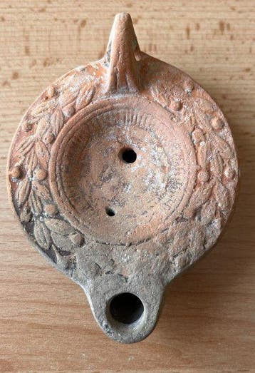 Oud-Romeins, Keizerrijk Terracotta Romeinse olielamp (Zonder