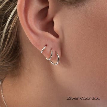 Zilveren huggie hoops 1.5 mm breed verschillende maten, Verzenden, Nieuw, Zilver
