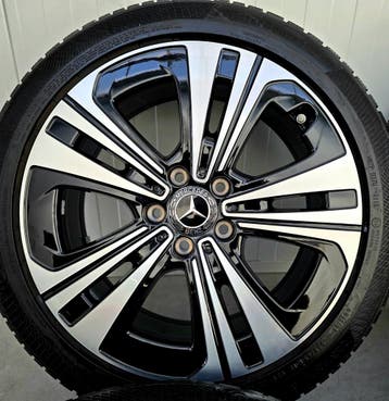 DEMO Mercedes CLA EQ 18 inch velgen winterbanden breedset, 18 inch, Banden en Velgen, Nieuw, Personenwagen