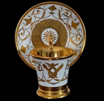 A fine Nymphenburg Biedermeier porcelain cup around 1820-30, Antiek en Kunst