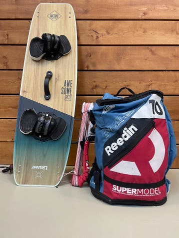 Super voordelig: Reedin kiteset Kite + Lieuwe Board + Bar, Gebruikt, Kitesurf-set, Twintip, 10 m²