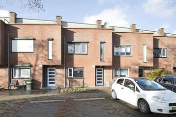 Te huur: Huis Rondostraat in Hellevoetsluis, Hellevoetsluis, Zuid-Holland