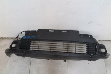 voorbumper grille Toyota Yaris Cross 52129-0D090, Verzenden, Gebruikt