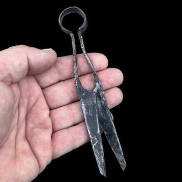 Middeleeuws IJzer Handgesmede knijpschaar (beugelschaar of, Antiek en Kunst