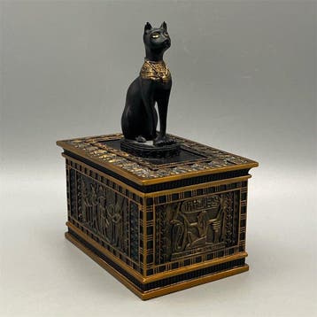Replica van het oude Egyptische Koninklijke Bastet katgoddin