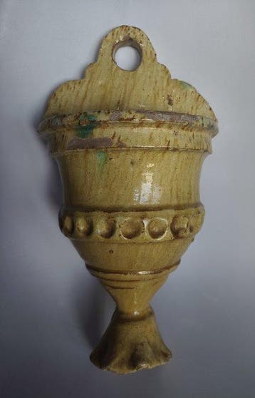 Antiek Wijwatervat - 1700-1750 - torhouts aardewerk, Antiek en Kunst