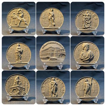 Penning - USSR Vintage Set of 9 Art Medals - Sculptures of