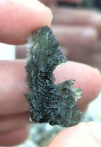 Moldavieten uit Chrášany, Zuid-Bohemië - Hoogte: 33 mm -