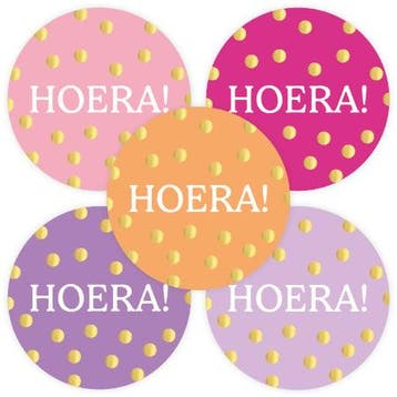 30x Sticker HOERA Roze (Per 30 stuks, Stickers), Ophalen of Verzenden, Nieuw, Meerdere stickers