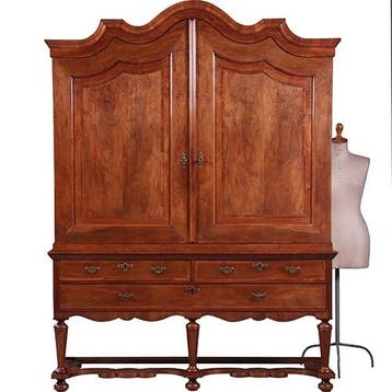 Majestueus kruisvoet kabinet met gewelfde kroon in noten met, Ophalen of Verzenden
