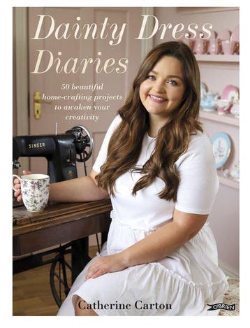 Dainty Dress Diaries - Catherine Carton 9781788492966, Verzenden, Zo goed als nieuw, Catherine Carton
