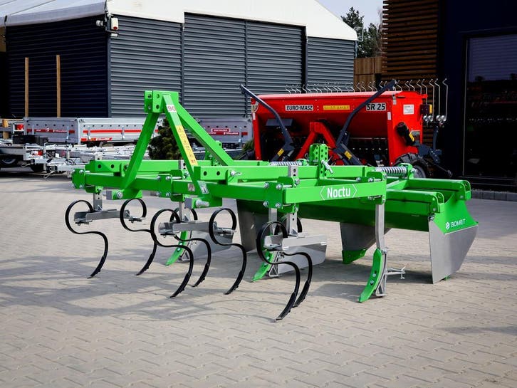 Ruggenvormer en aanaarder BOMET NOCTU 2 of 4 rijen, Zakelijke goederen, Agrarisch | Werktuigen, Verzenden