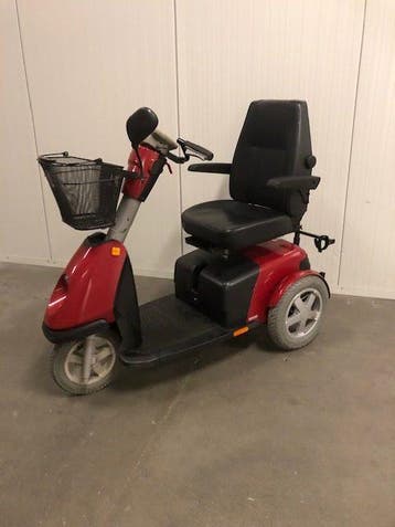 Scootmobiel Trophy 6 | Handicare (Vaste scootmobielen), Ophalen of Verzenden, Gebruikt, 36 t/m 45 km, Handicare