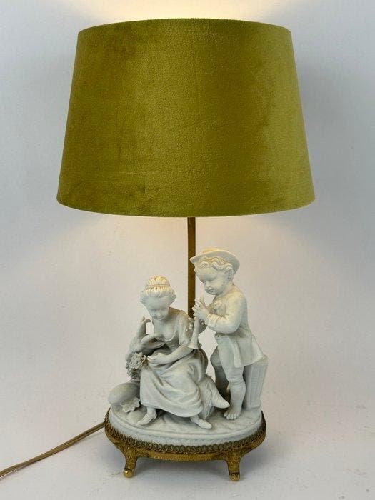 Tafellamp - Porselein, Messing - Een lamp van bisque, Antiek en Kunst, Curiosa en Brocante