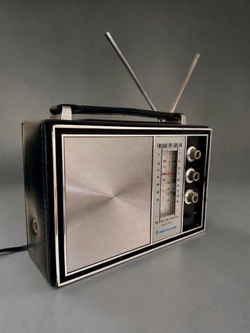 Weltklang - RE-1540 Draagbare radio, Audio, Tv en Foto, Radio's, Nieuw