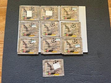 10 Sealed Packs Panini UEFA Champions League 2000/2001, Nieuw