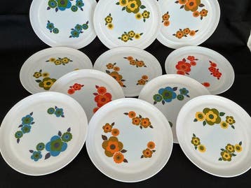 Arcopal France 1960-1970 - Bord - Opaline glas - Elf vintage