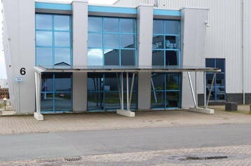Veiling: Carport met zonnepanelen voor 4 autos Nieuw, Ophalen