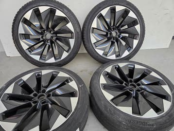 Skoda Enyaq VW ID4 ID5 BUZZ 21 inch Supernova winterbanden, Banden en Velgen, Nieuw, 235 mm, Personenwagen