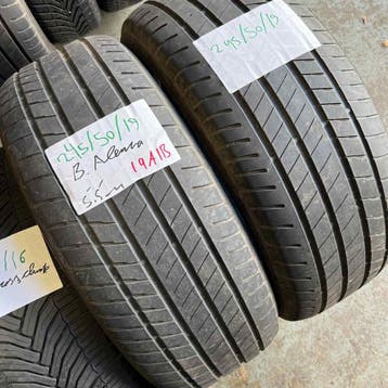 2 x Bridgestone 245-50-19 Zomerbanden 5,5mm, Auto-onderdelen, Banden en Velgen, 19 inch, Ophalen of Verzenden, Band(en), Personenwagen