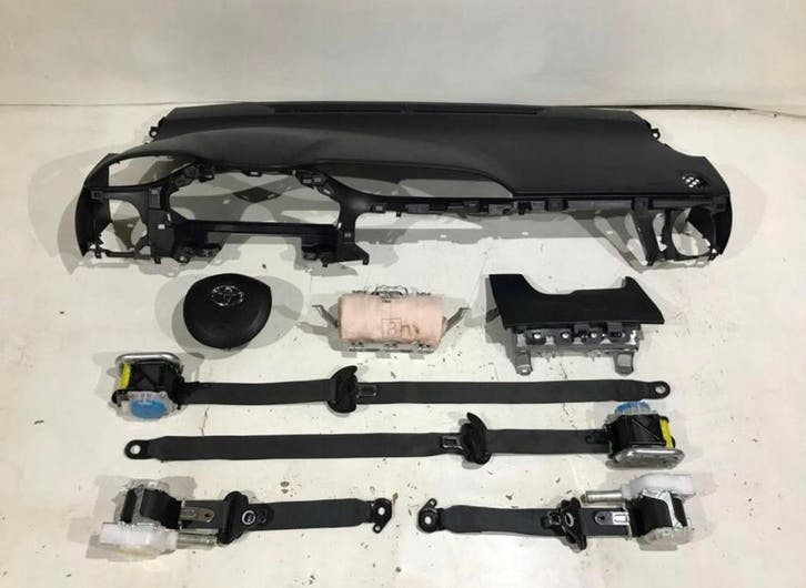 Complete Airbag Set TOYOTA YARIS 3 / 4, Auto-onderdelen, Dashboard en Schakelaars, Gebruikt, Toyota, Verzenden