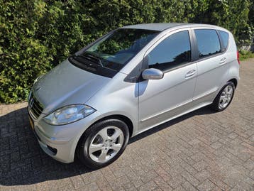Mercedes A-Klasse A150 Avantgarde 2007 Airco 151000 km, Auto's, Dealer onderhouden, Zwart, Leder en Stof, Handgeschakeld