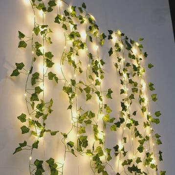 Decoratieve Slanke Lichtjes met Kunstrank en Groene Bladeren, Verzenden, Nieuw