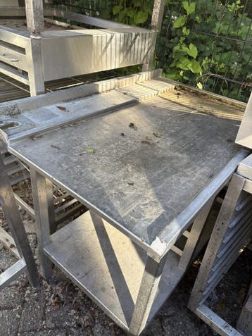 RVS Werktafel 106 x 72 x 85cm (B x D x H), Zakelijke goederen, Horeca | Keukenapparatuur, Ophalen of Verzenden, Gebruikt