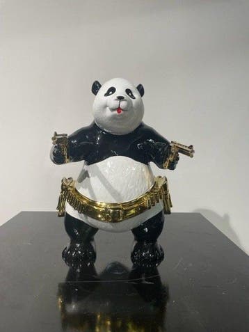 Van Apple - Street Panda - Hands Up Gold