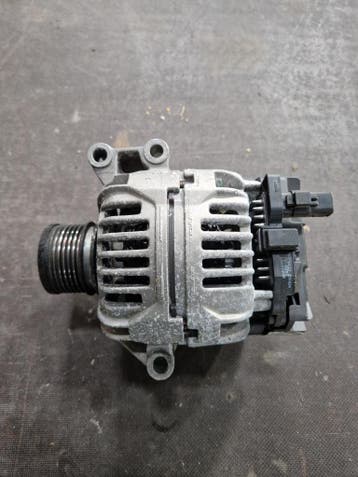 Dynamo Renault Megane Scenic ( prijs incl.verzenden ), Ophalen of Verzenden, Gebruikt, Renault