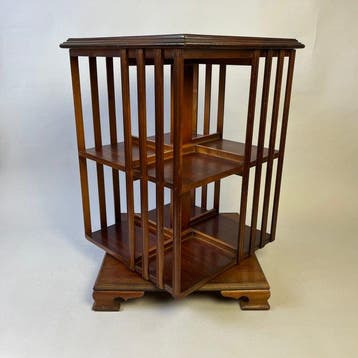 Boekenkast - Rare Size - Vintage Revival Mahogany Revolving