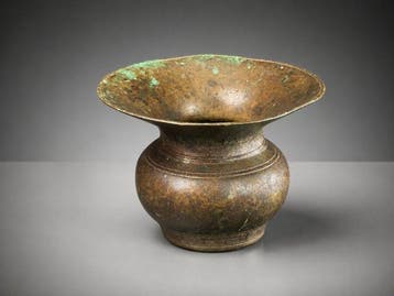 Oud-Khmer Brons Betelnoot - spuugvaas - 9 cm