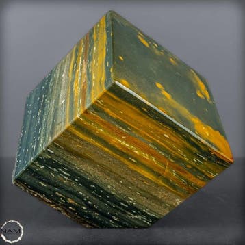 Natuurlijke Ocean Jasper kubus met een gelaagde tekening en