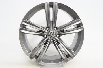 Originele Volkswagen Tiguan II 5NA601025E Sebring velg, Ophalen of Verzenden, Gebruikt, Overige maten, Velg(en)