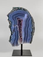 Large quality agate amethyst on stand - No reserve price