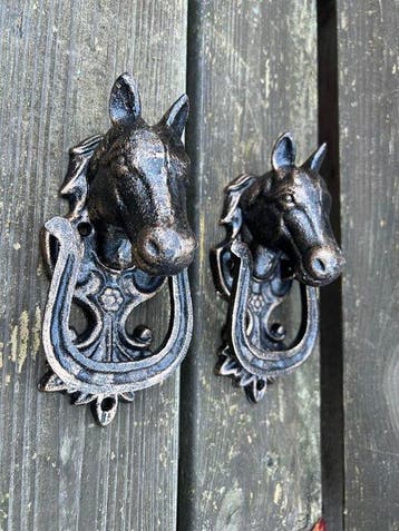 Decoratief ornament (2) - 2 Horse door knockers - Europa - 2, Antiek en Kunst, Curiosa en Brocante