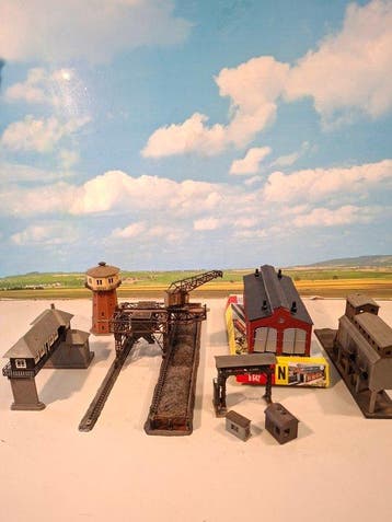 Faller, Pola, Heljan N - Modeltreingebouwen (8) -, Nieuw