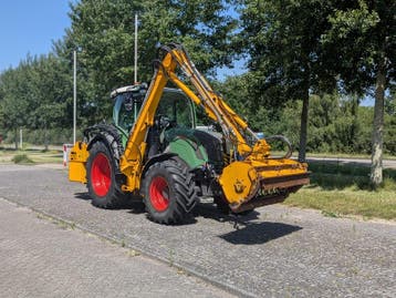 Land- of bosbouwtrekker, FENDT, 312 VARIO, 2015, met maai, Nieuw