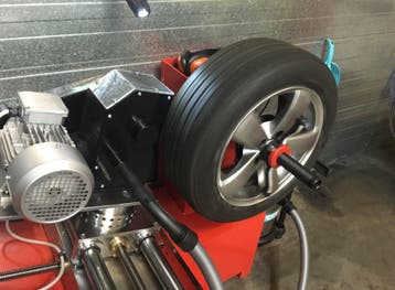 Banden Trimmen / Tire Trimmig €35 per band incl,BTW, Diensten en Vakmensen, Auto en Motor | Monteurs en Garages, Apk-keuring