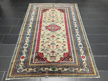 Yahyahli - Vloerkleed - 255 cm - 160 cm, Huis en Inrichting, Stoffering | Tapijten en Kleden, Nieuw