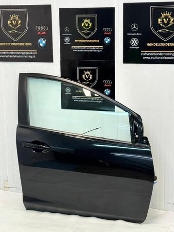 Mazda 2 portier 4-deurs rechts voor deur bj.2012 kleur zwart, Auto-onderdelen, Gebruikt, Voor, Mazda, Deur