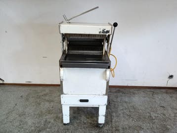 VLB Broodsnijmachine – 8 mm Sneedikte – 230Volt – B60 x D65, Gebruikt