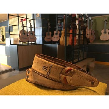 Alhambra Guitar Strap Cork - 9517, Muziek en Instrumenten, Verzenden, Nieuw