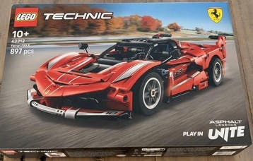 Lego Set - 42212 - Technic - Ferrari FXX K, Kinderen en Baby's, Speelgoed | Duplo en Lego, Nieuw