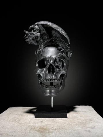 Beeld, NO RESERVE PRICE - Human Skull Dragon on custom stand