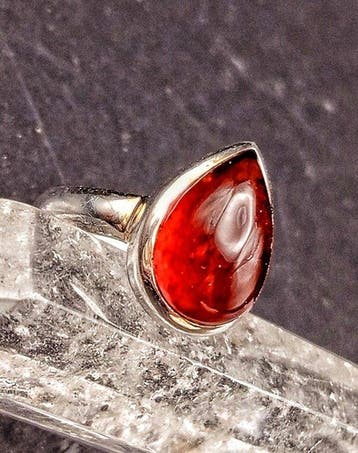 Zilveren ring 925 met granaat, topkwaliteit, uniek stuk -