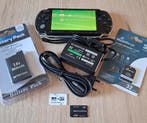PSP 3004  Complete Set  + 32gb game card met TOP-games, Spelcomputers en Games, Nieuw